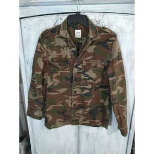 Zara Camouflage Button Up shirt/ Jacket Size Small Outdoorsy